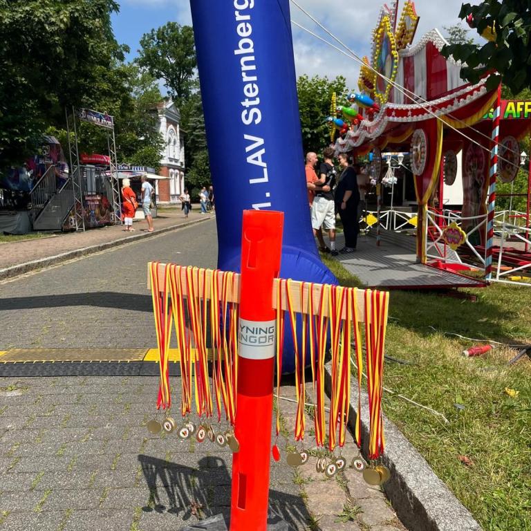 Samstag (06)